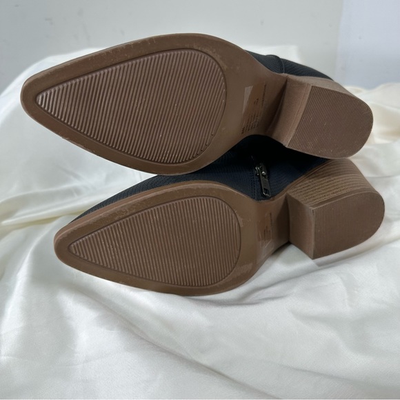 Maurices snake print ankle boots in black size 8 - Picture 4 of 6